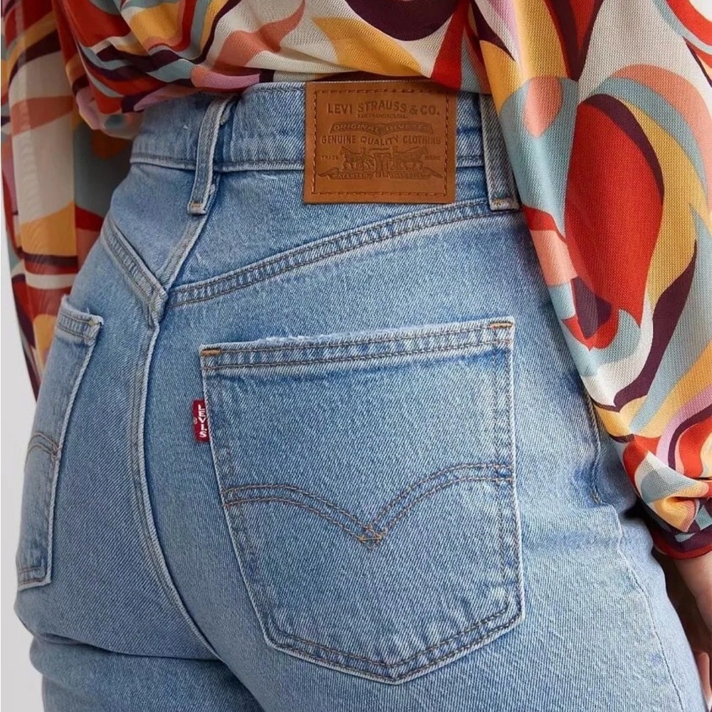 Size 30 Levi’s Premium 70's High Rise Flare Jean in You and I Good - Picture 8 of 8